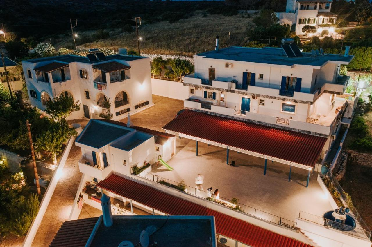 Theofilos Appartements Livadi  エクステリア 写真